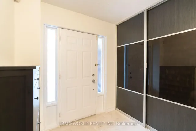 Additional image 3 of 18 Carl Cres