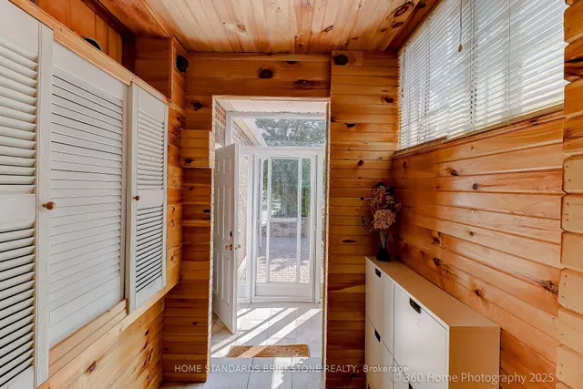 Additional image 3 of 16 Lansbury Dr