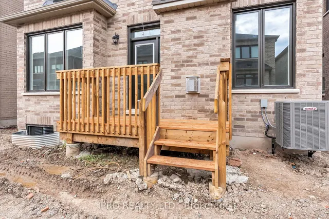 Additional image 44 of 372 Bergamot Ave