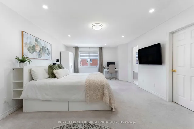 Additional image 20 of 44 Dockside Cres