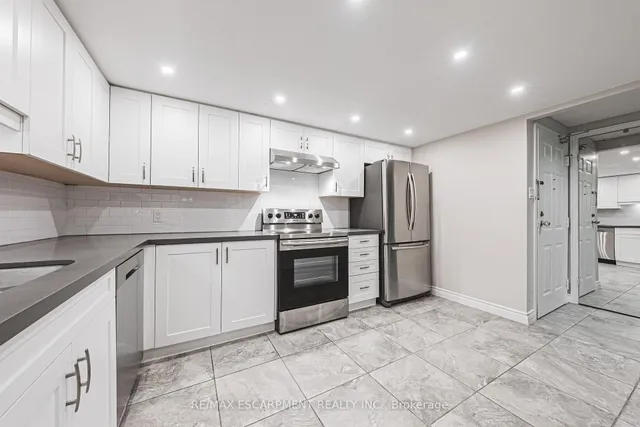 Additional image 11 of 150 WILSON St Unit 215