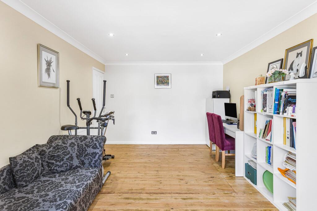 Additional image 10 of Peplins Way, Brookmans Park, AL9