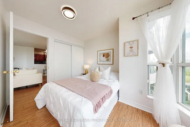 Additional image 31 of 7 Lorraine Dr Unit 1211