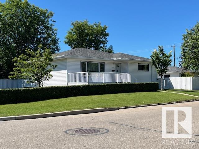 15103 92 AV NW|Edmonton, Alberta T5R5B7