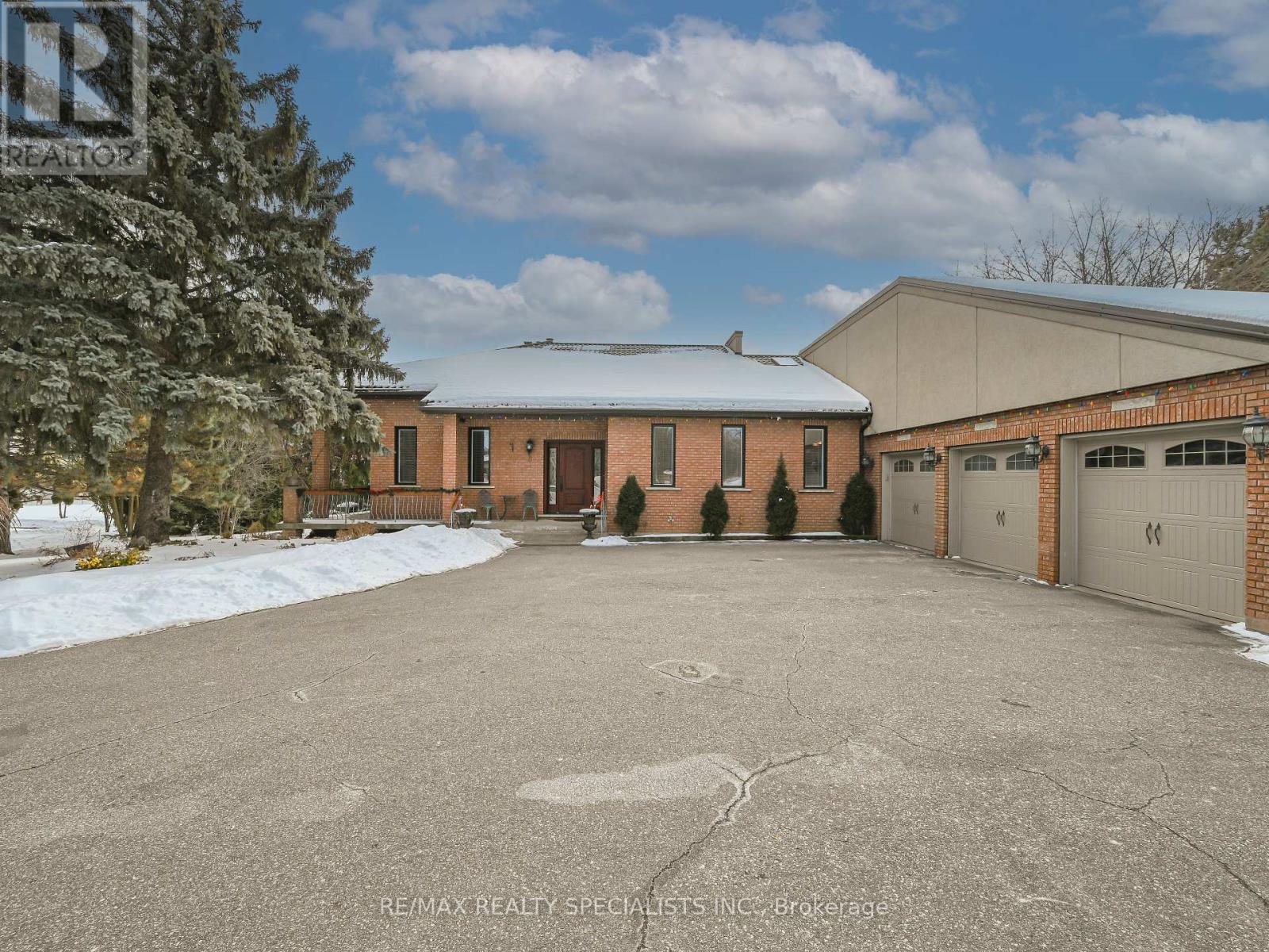 6 LEONE LANE E|Brampton (Toronto Gore Rural Estate), Ontario L6P0K9