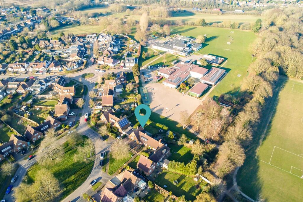 Additional image 15 of South Close, St. Albans, Hertfordshire, AL2