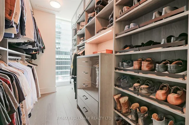 Additional image 37 of 183 Wellington St Unit 3303