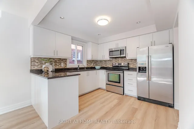 Additional image 10 of 325 Harrowsmith Dr