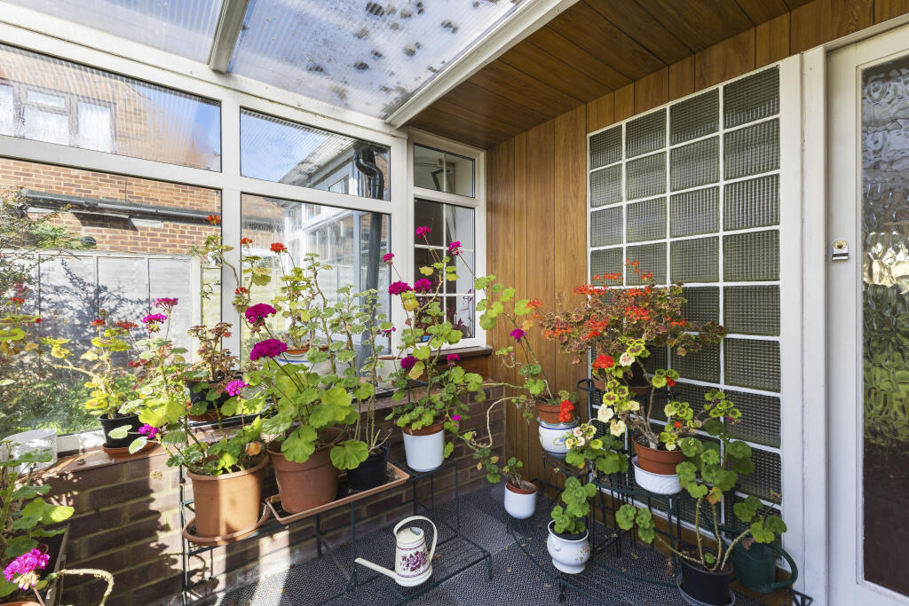 Additional image 10 of Wick Avenue, Wheathampstead, AL4