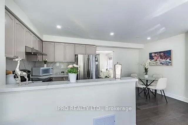 Additional image 16 of 631 Rossellini Dr