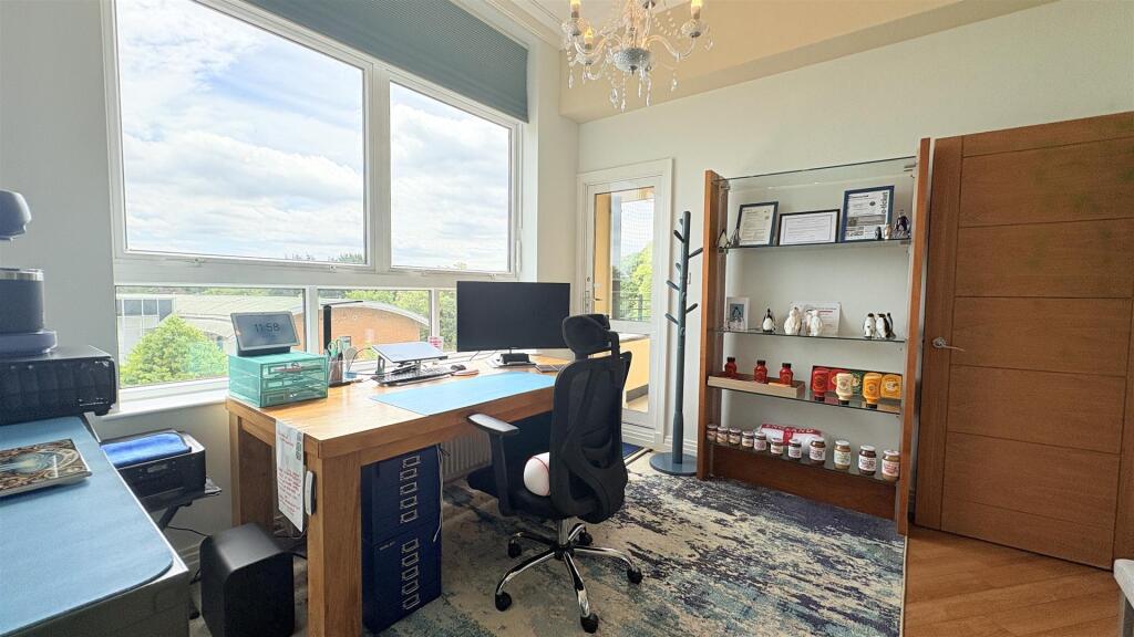 Additional image 34 of Penthouse Suite, Britannic Park, Moseley, Birmingham