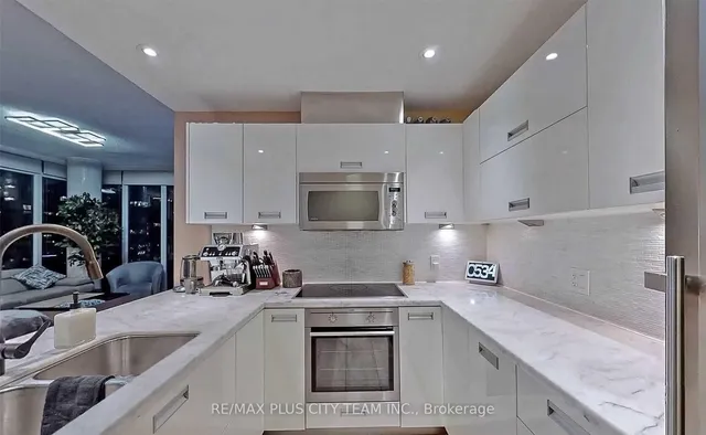 Additional image 19 of 88 Park Lawn Rd Unit 2316