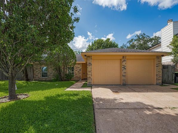 16350 Villaret Dr, Houston, TX 77083
