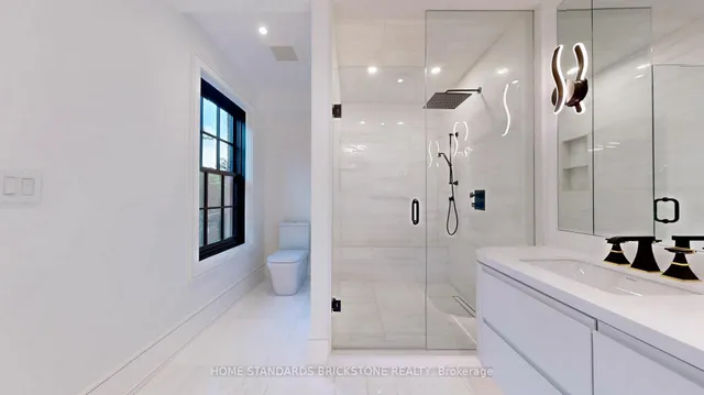 Additional image 32 of 38 Elgin Ave