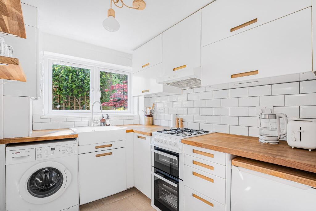 Additional image 4 of Bullens Green Lane, Colney Heath, AL4