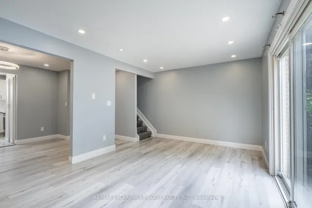 房产图片 15 - 加拿大安大略省哈密尔顿市Garth街1550号25A单元