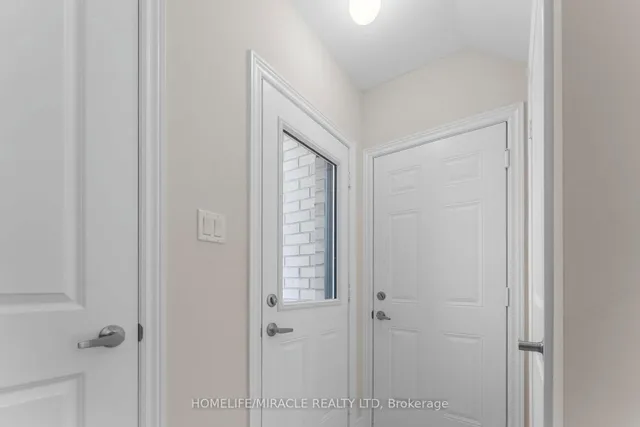 房产图片 19 - 873 Logan Dr