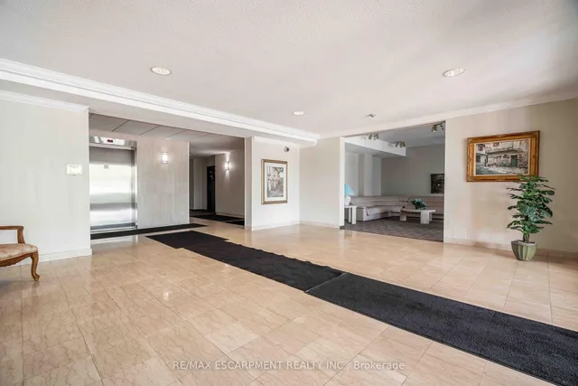 房产图片 5 - 416 Limeridge Rd 单元 216