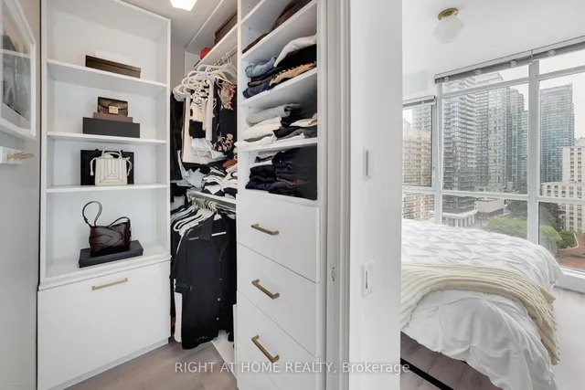 Additional image 18 of 30 Canterbury Pl Unit 1208