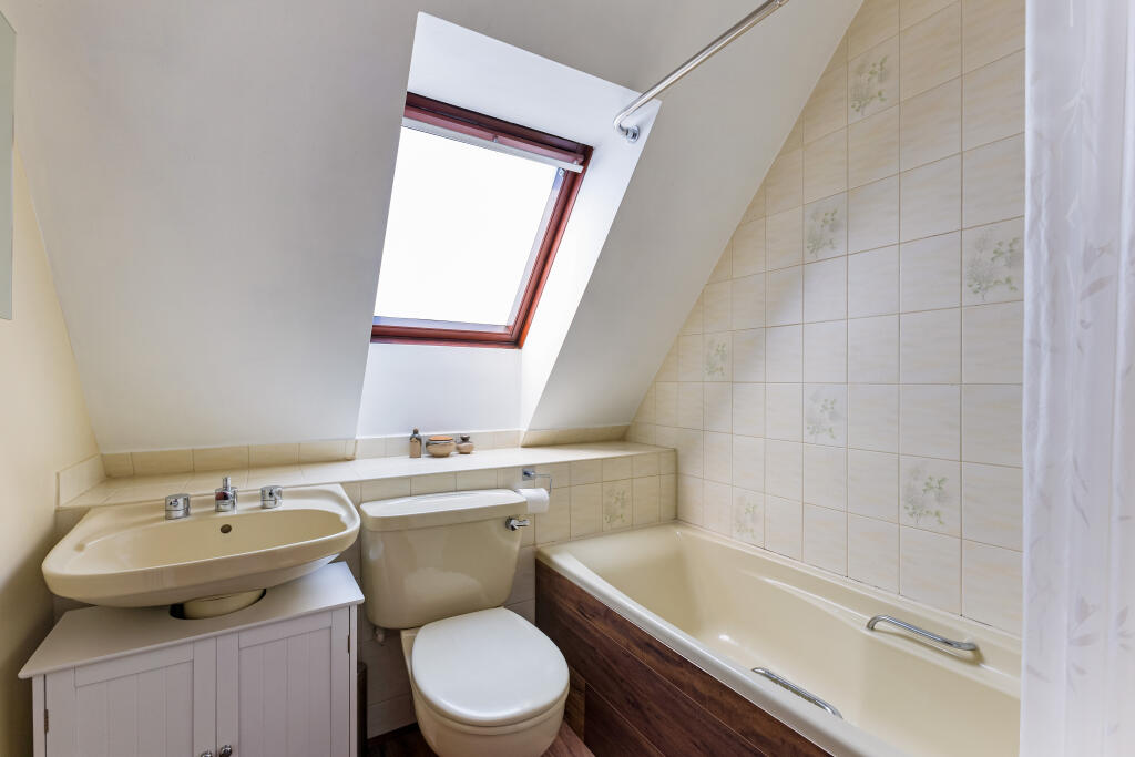 Additional image 14 of Cubitts Close, Welwyn, AL6