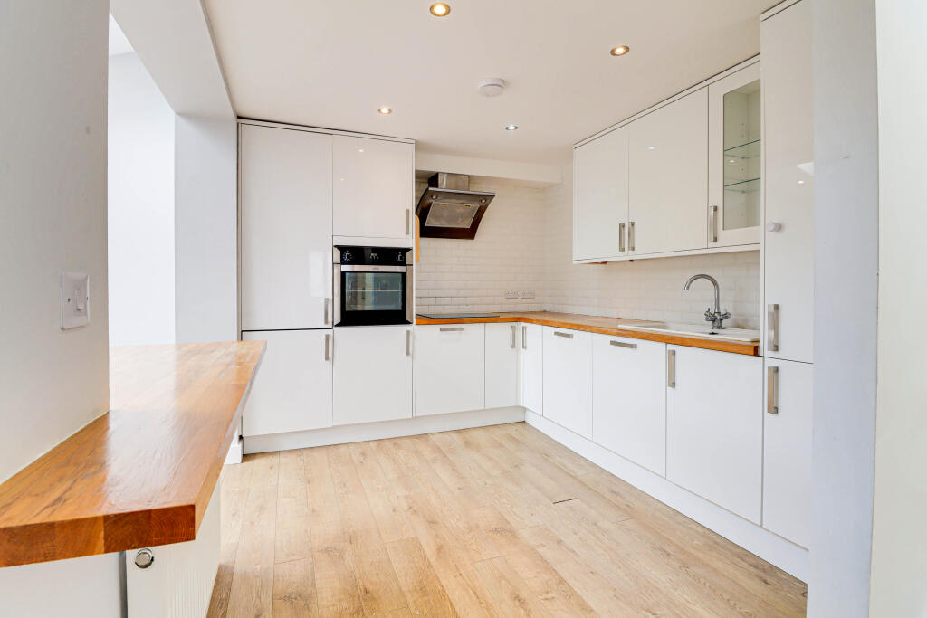 Additional image 16 of St. Lukes Place, Wellington Road, St. Albans, AL1