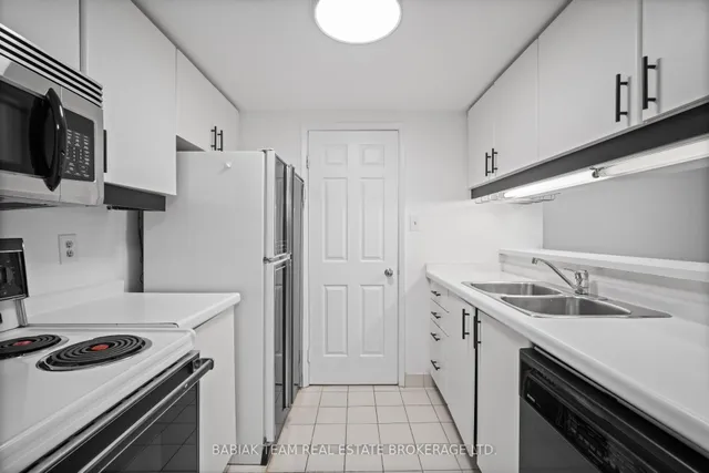 Additional image 12 of 711 Bay St Unit 1613