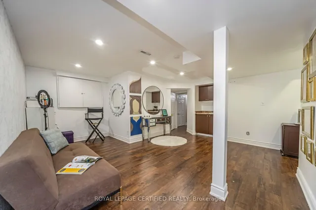 Additional image 42 of 53 Vintage Gate