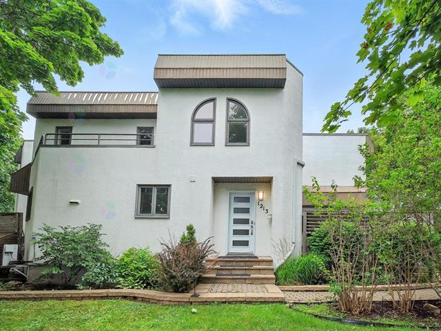 1213 Rue des Grands-Ducs|Longueuil (Le Vieux-Longueuil), Quebec J4G2P6