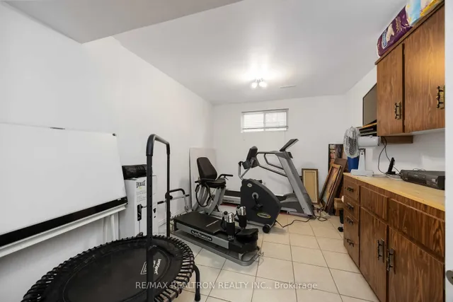 Additional image 37 of 43 Lawnview Dr