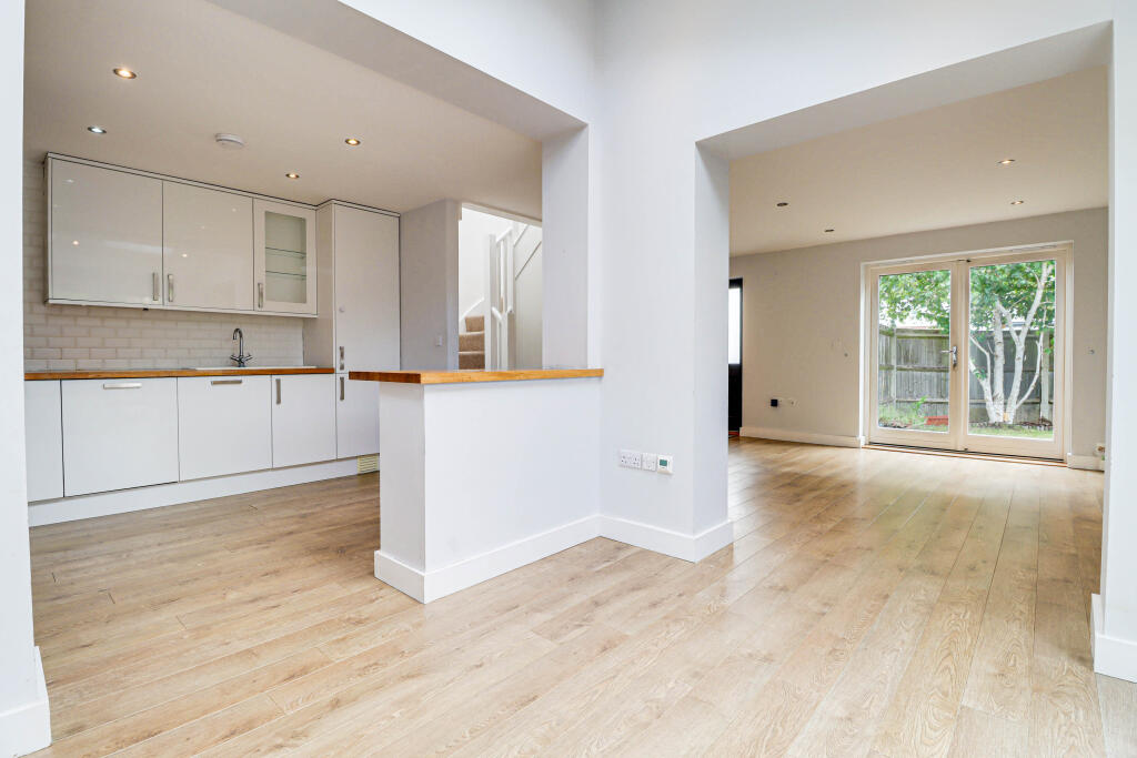 Additional image 11 of St. Lukes Place, Wellington Road, St. Albans, AL1