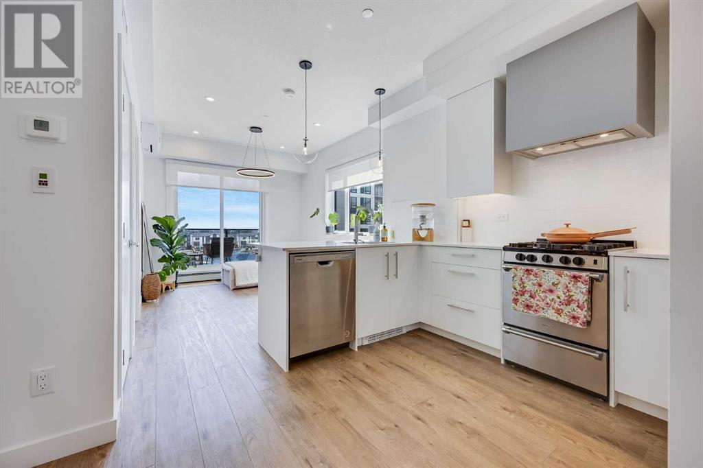 402, 8230 Broadcast Avenue SW|Calgary, Alberta T3H6M1