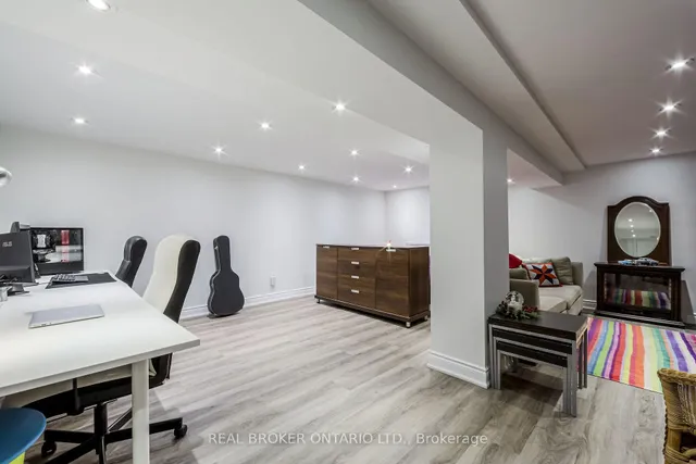 Additional image 33 of 413 Roselawn Ave