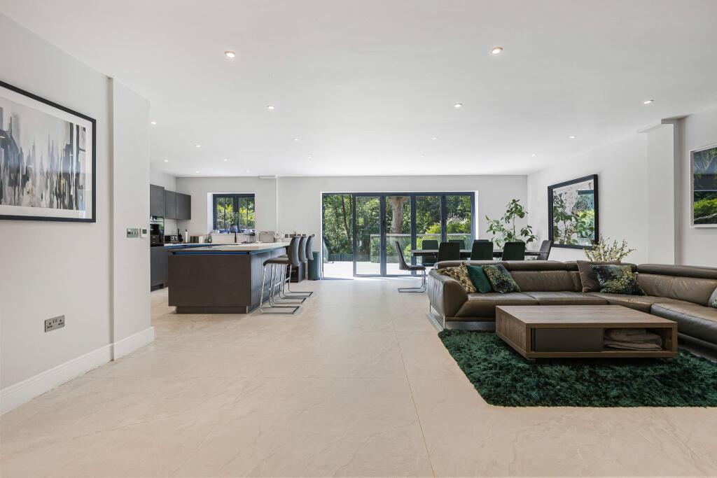 Additional image 4 of Pine Grove, Brookmans Park, AL9