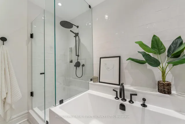 Additional image 41 of 14 Lukow Terr