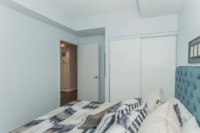 Additional image 19 of 36 Lisgar St Unit 812W