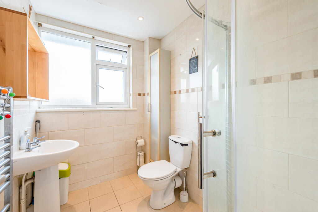 Additional image 11 of Bennetts Close, Colney Heath, St Albans, Hertfordshire, AL4