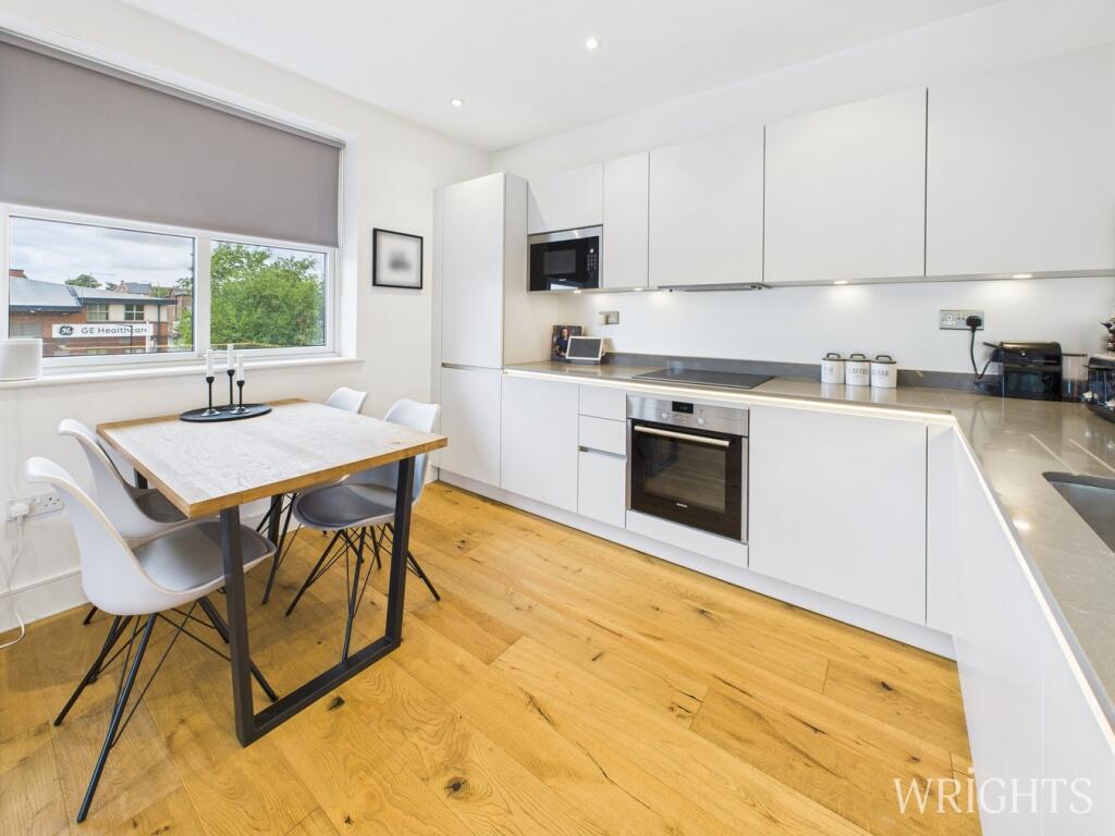 Additional image 4 of Great North Road, Hatfield, AL9