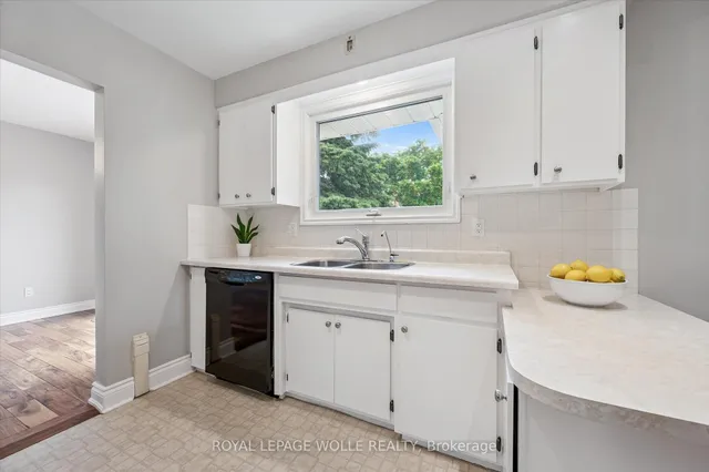 Additional image 16 of 29 Strathcona Cres