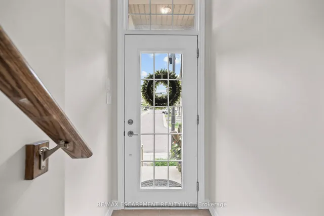 Additional image 3 of 215 Dundas St Unit 53