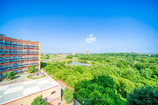 Additional image 2 of 840 Queens Plate Dr Unit 902