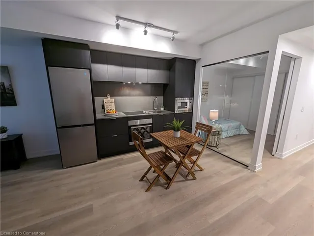 Additional image 5 of 1 Jarvis St Unit 518