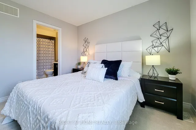 房产图片 14 - 1380 Costigan Rd 单元 33