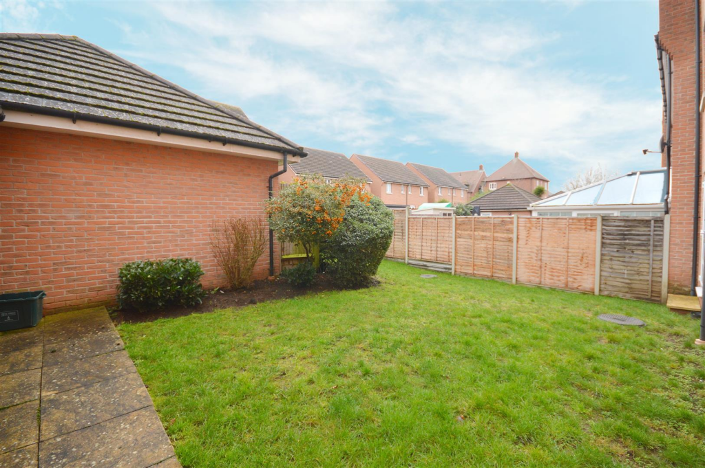 Additional image 14 of 2 Avian Avenue, Frogmore, St. Albans