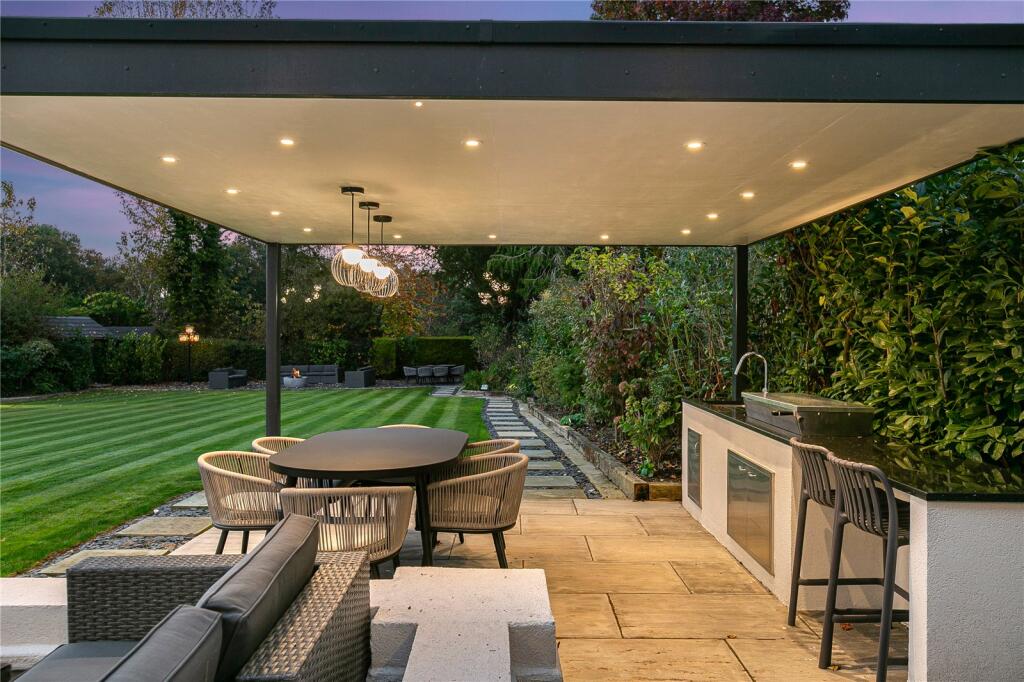 Additional image 32 of Brookmans Avenue, Brookmans Park, AL9