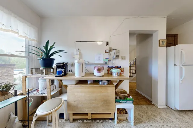 Additional image 17 of 32 L'amoreaux Dr