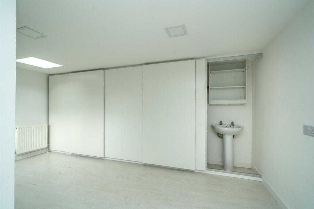 Additional image 20 of Lemsford Road, St. Albans