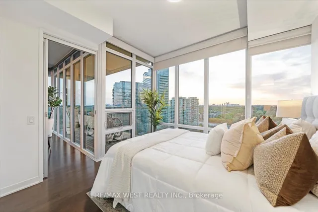 Additional image 5 of 88 Park Lawn Rd Unit 2116