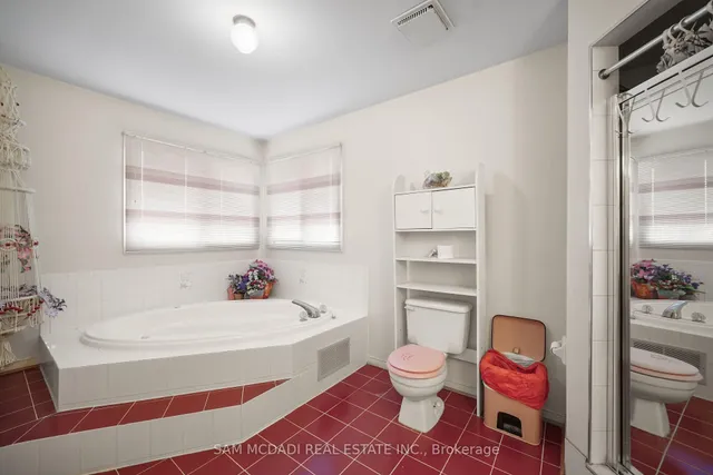 Additional image 27 of 7 Vogue Cres