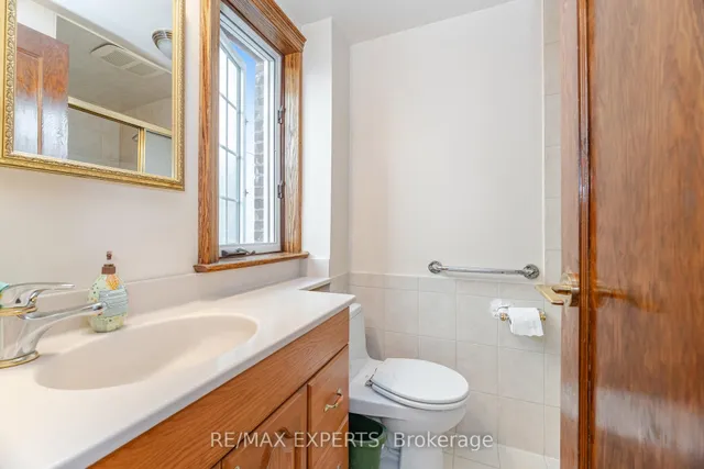 Additional image 17 of 121 Belsize Dr