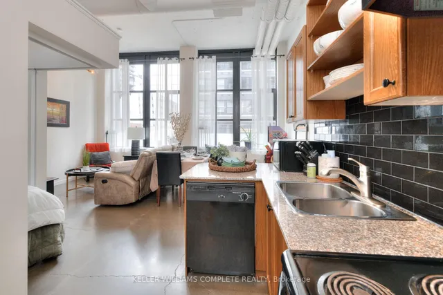 Additional image 8 of 410 King St Unit 108